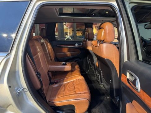 Used 2011 Jeep Grand Cherokee Overland image 11