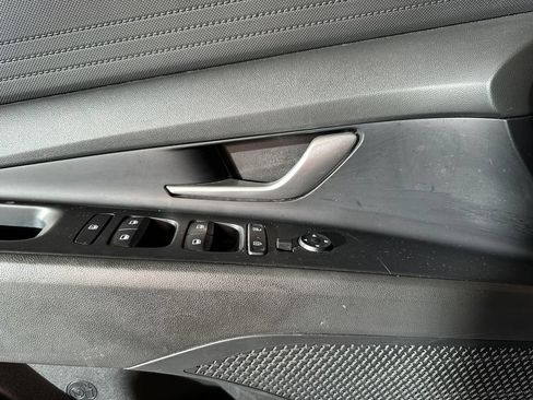 Used 2023 Hyundai Elantra SEL w/ Cargo Package FWD image 19