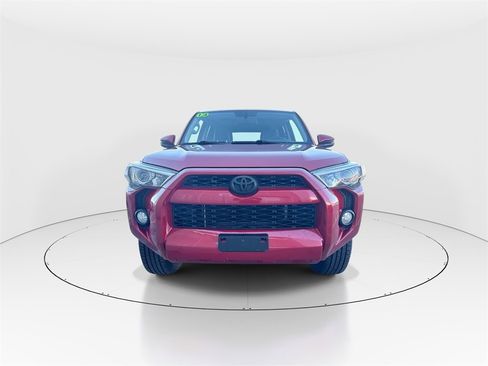 Used 2014 Toyota 4Runner SR5 image 3