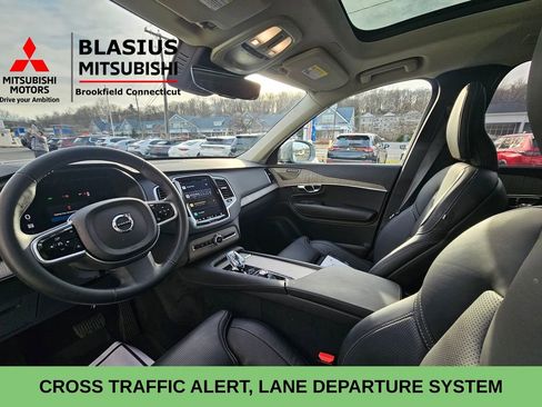 Used 2025 Volvo XC90 B6 Ultra w/ Protection Package Premier image 10