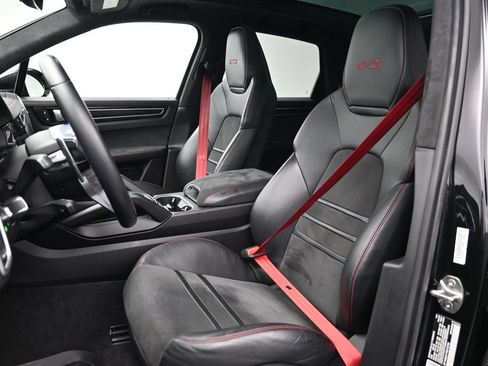 Certified 2023 Porsche Cayenne GTS w/ Assistance Package AWD/4WD image 42