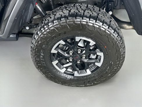 New 2026 Jeep Gladiator Rubicon image 16