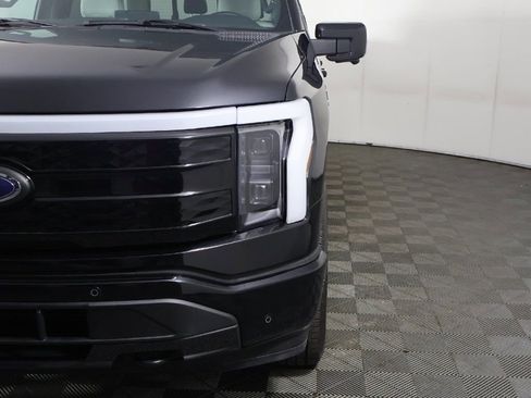 Used 2023 Ford F150 Lightning Platinum image 20