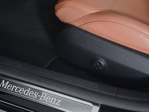 Used 2023 Mercedes-Benz C 300 Sedan image 19