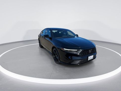 Used 2023 Honda Accord Sport image 3