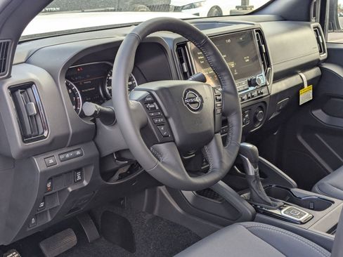 New 2026 Nissan Frontier SV w/ SV Convenience Package image 3