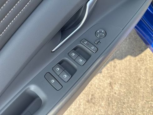 Certified 2025 Hyundai Elantra Sport image 11