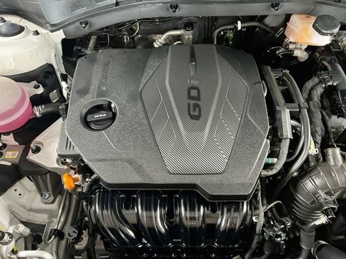 Certified 2024 Kia Sorento LX FWD image 30