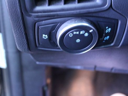 Used 2018 Ford Focus SE image 13