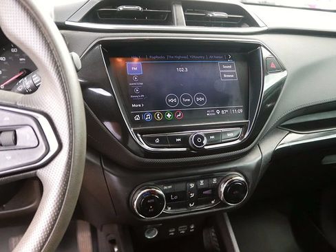 Used 2021 Chevrolet TrailBlazer LT w/ Convenience Package FWD image 20