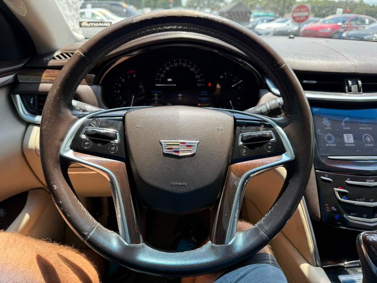 Used 2016 Cadillac XTS Luxury FWD image 30