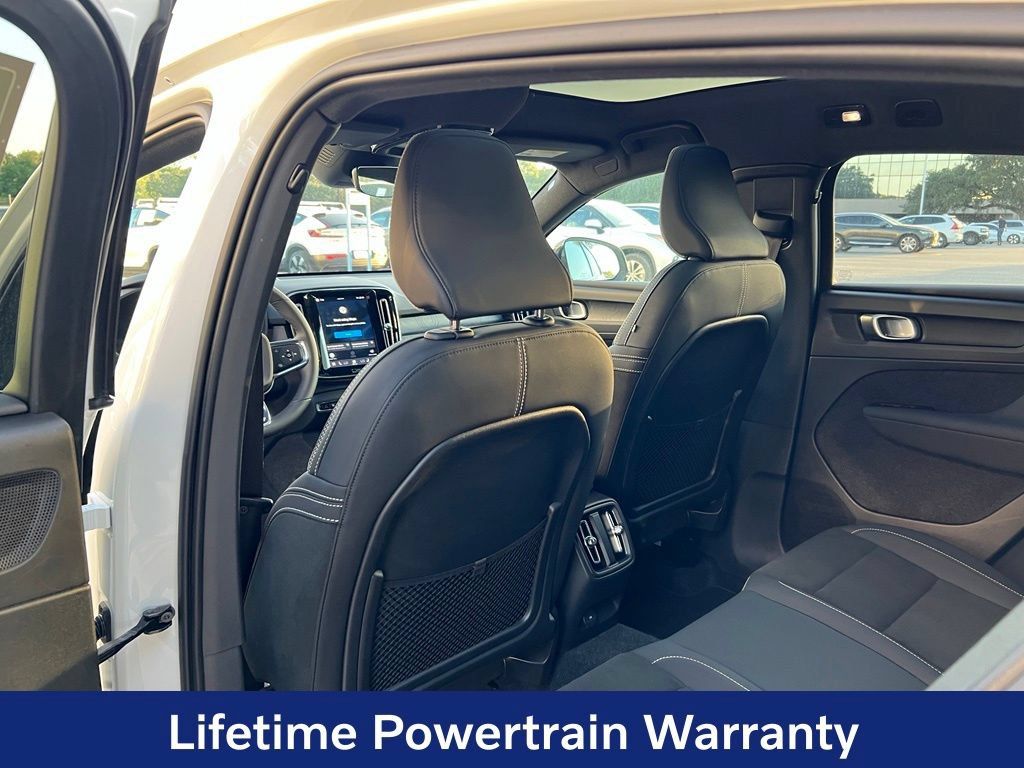 Certified 2023 Volvo C40 P8 Recharge Plus AWD/4WD image 19