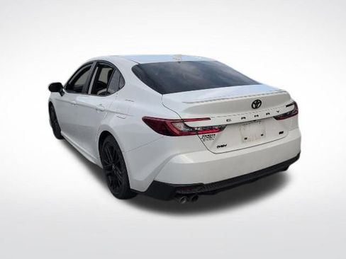 Used 2025 Toyota Camry SE FWD image 10