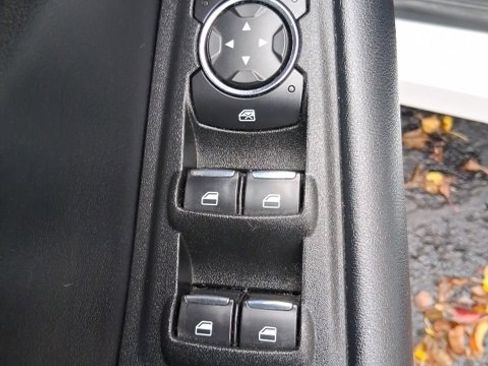 Used 2022 Ford Edge SEL image 10