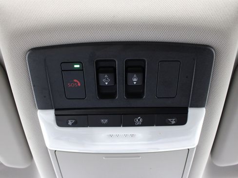 Used 2022 Nissan Rogue SV w/ SV Premium Package AWD/4WD image 19