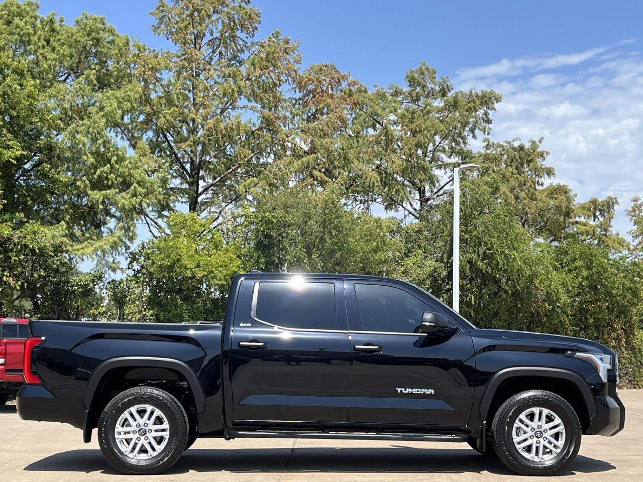 Used 2026 Toyota Tundra SR5 w/ SR5 Convenience Package AWD/4WD image 3