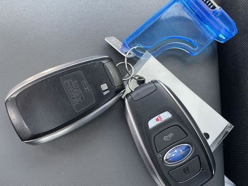 Certified 2025 Subaru Crosstrek 2.0i Premium image 16