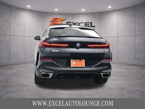 Used 2024 BMW X6 xDrive40i w/ Parking Assistance Package AWD/4WD image 7