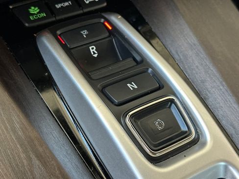 Used 2019 Honda Clarity Plug-In Hybrid image 23