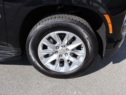 Used 2025 Chevrolet Tahoe Premier AWD/4WD image 41