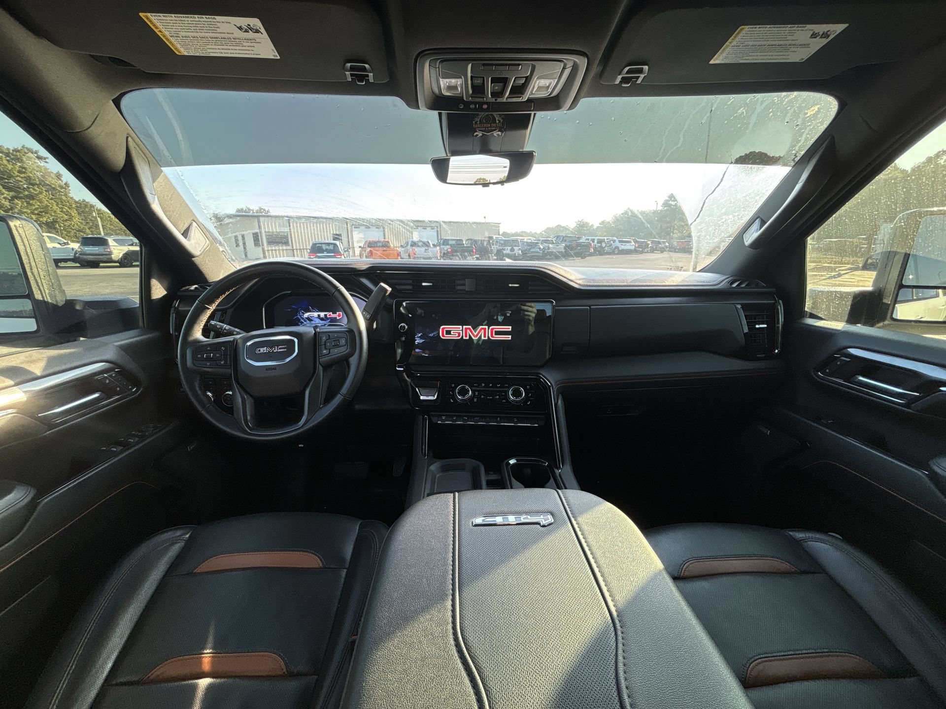 Used 2024 GMC Sierra 2500 AT4 w/ AT4 Premium Plus Package AWD/4WD image 3