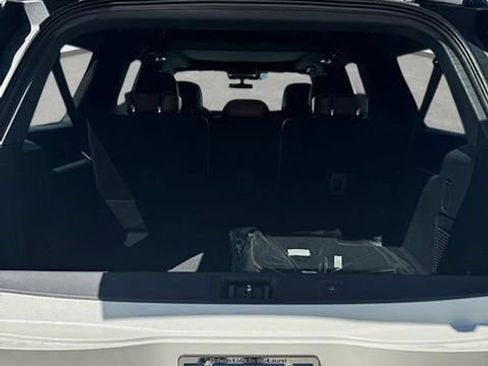 New 2026 Lincoln Navigator L Reserve AWD/4WD image 21