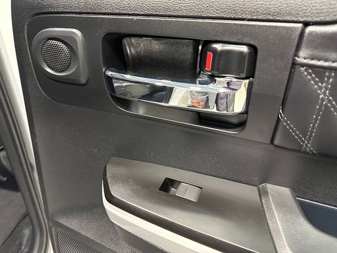 Used 2019 Toyota Tundra Platinum image 15