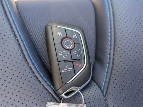 Used 2022 Chevrolet Corvette Stingray Premium Conv w/ Z51 Performance Package image 29
