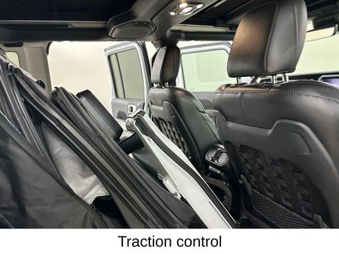 Used 2021 Jeep Wrangler Unlimited Rubicon AWD/4WD image 25