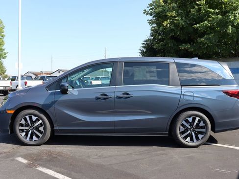 Used 2026 Honda Odyssey EX-L image 2