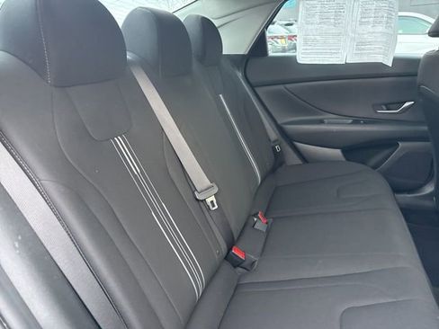 Used 2021 Hyundai Elantra Blue image 12