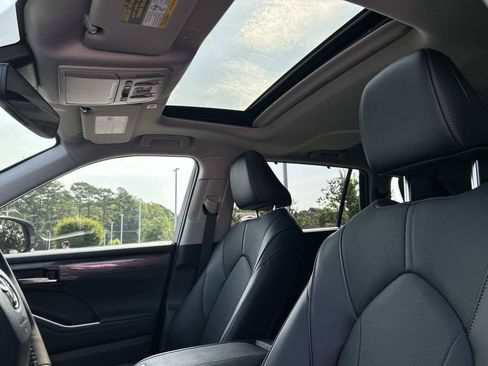 New 2026 Toyota Highlander Limited AWD/4WD image 30