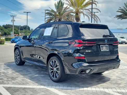 Used 2024 BMW X5 sDrive40i w/ M Sport Package RWD image 3