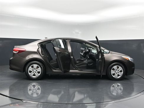 Used 2018 Kia Forte LX FWD image 38