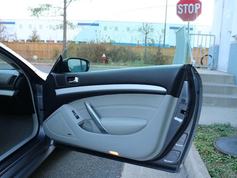 Used 2008 INFINITI G37 Sport w/ Premium Pkg image 28