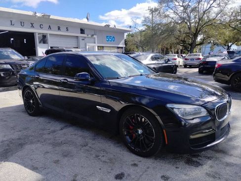 Used 2014 BMW 750i xDrive AWD/4WD image 10