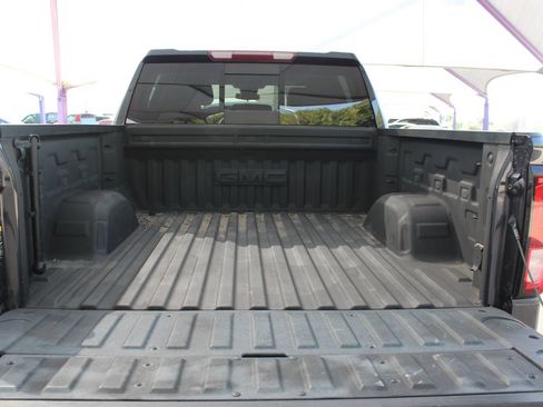 Used 2022 GMC Sierra 1500 Elevation w/ Elevation Premium Package AWD/4WD image 6