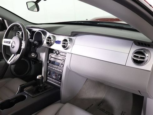 Used 2006 Ford Mustang GT Premium RWD image 18