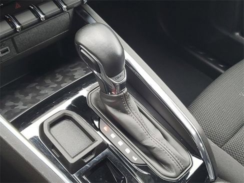 Used 2024 GMC Canyon Elevation w/ Convenience Package image 31