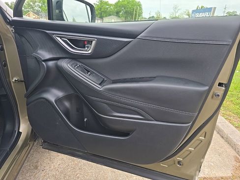 Used 2023 Subaru Forester Premium image 35