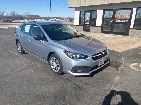 Used 2022 Subaru Impreza 2.0i image 2