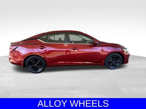 Used 2024 Nissan Sentra SV image 3