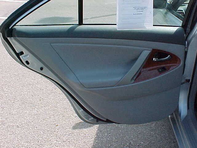 Used 2011 Toyota Camry XLE w/ SE/XLE Extra-Value Pkg FWD image 48