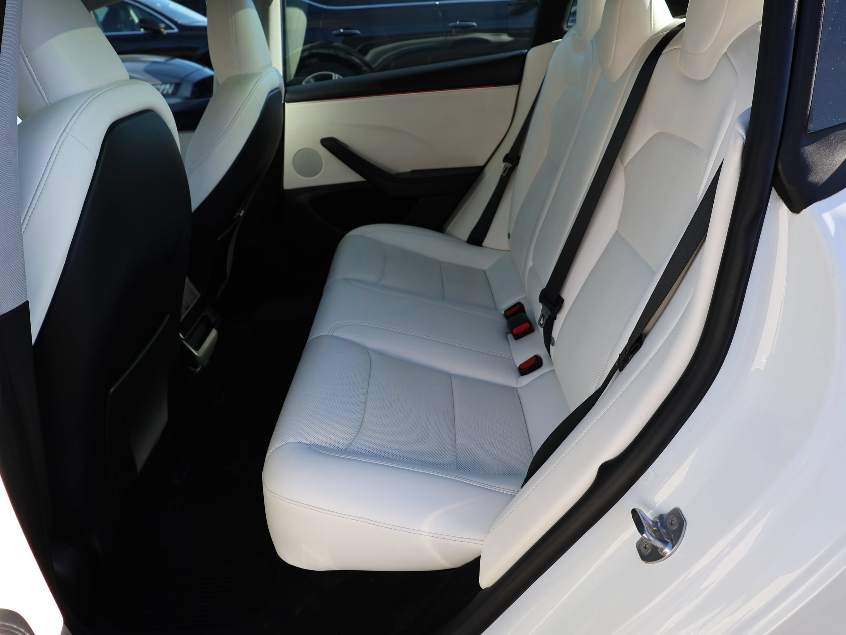 Used 2025 Tesla Model 3 Long Range RWD image 23