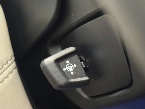 Used 2019 BMW M760i xDrive w/ Luxury Rear Seating Package image 62