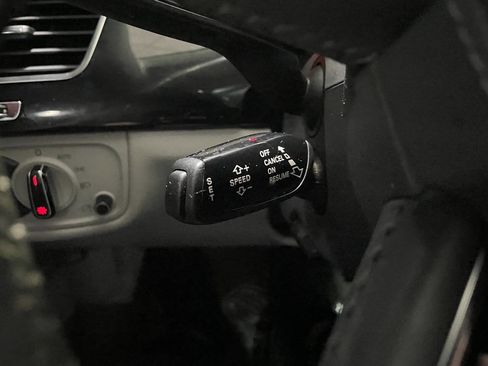 Used 2013 Audi A8 L 3.0T image 40