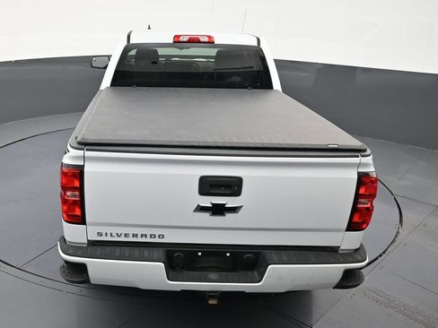 Used 2018 Chevrolet Silverado 1500 Custom w/ Custom Value Package RWD image 15