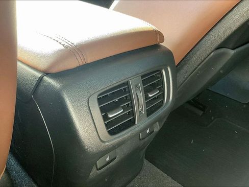 Used 2023 Acura TLX Advance image 32