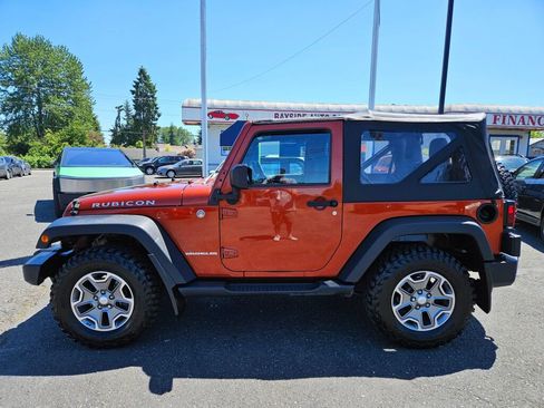 Used 2014 Jeep Wrangler Rubicon image 2