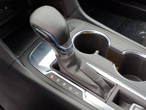 Used 2024 Chevrolet Equinox LT image 15